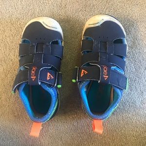 Plae Sandals
